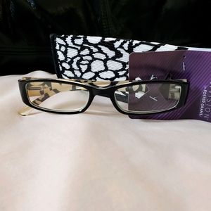 NWT Foster Grant 1.50 Power Readers with Case